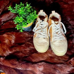 Shushop Rina rose gold sneakers, girls size 3